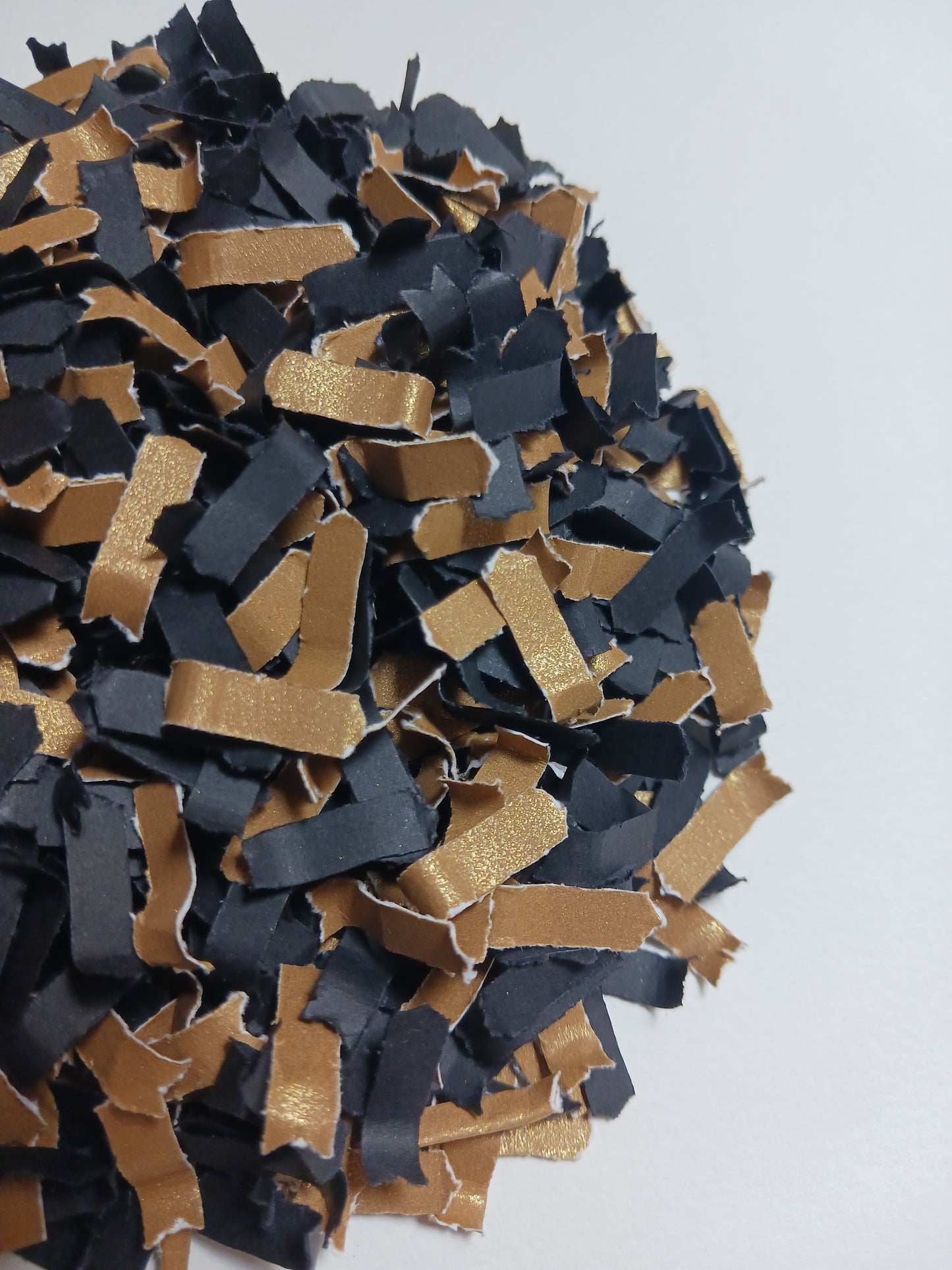 Golden Noir Confetti