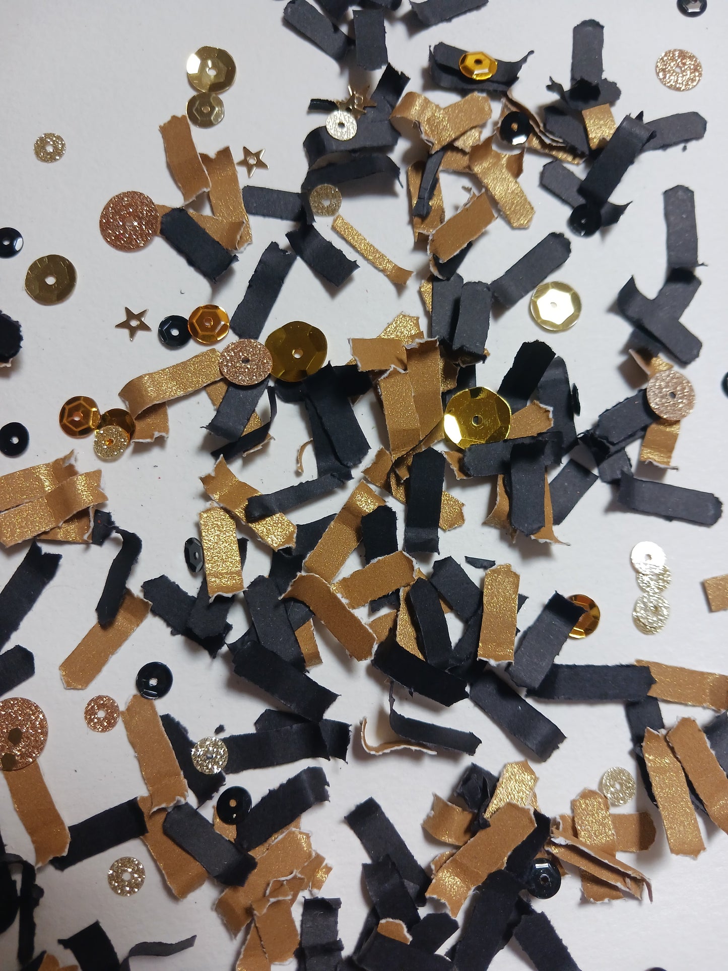 Golden Noir Confetti