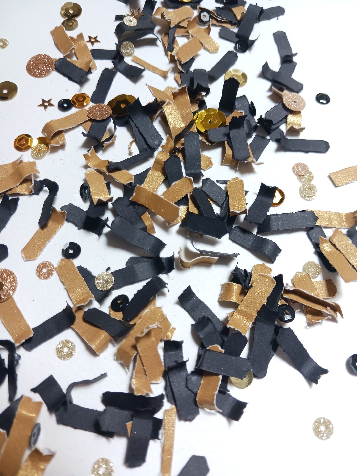 Golden Noir Confetti